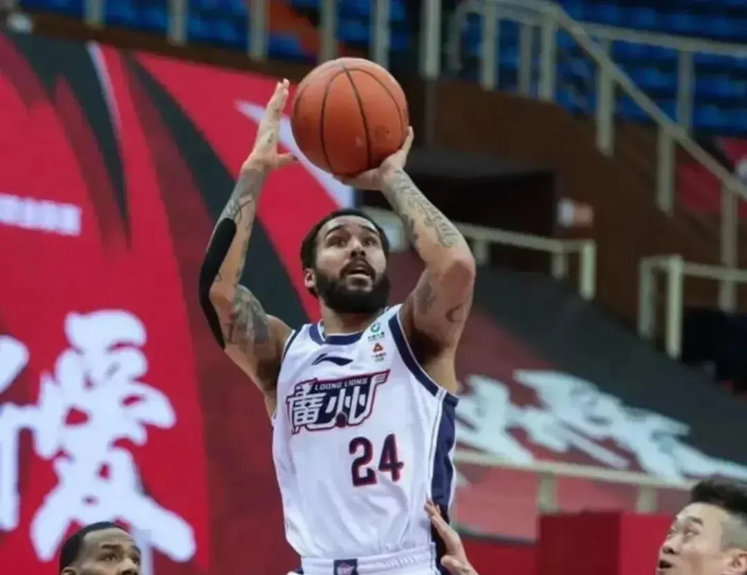 关于拜仁观众热烈欢呼！，德罗巴迎来三赛季出色发挥全场沸腾不已的信息