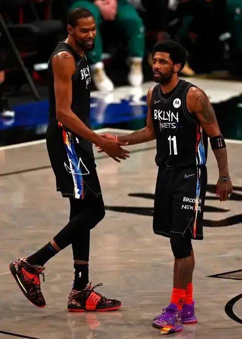 败北引发热议！，杜兰特在篮网比赛中出色发挥观众掌声雷动的简单介绍-开云在线平台